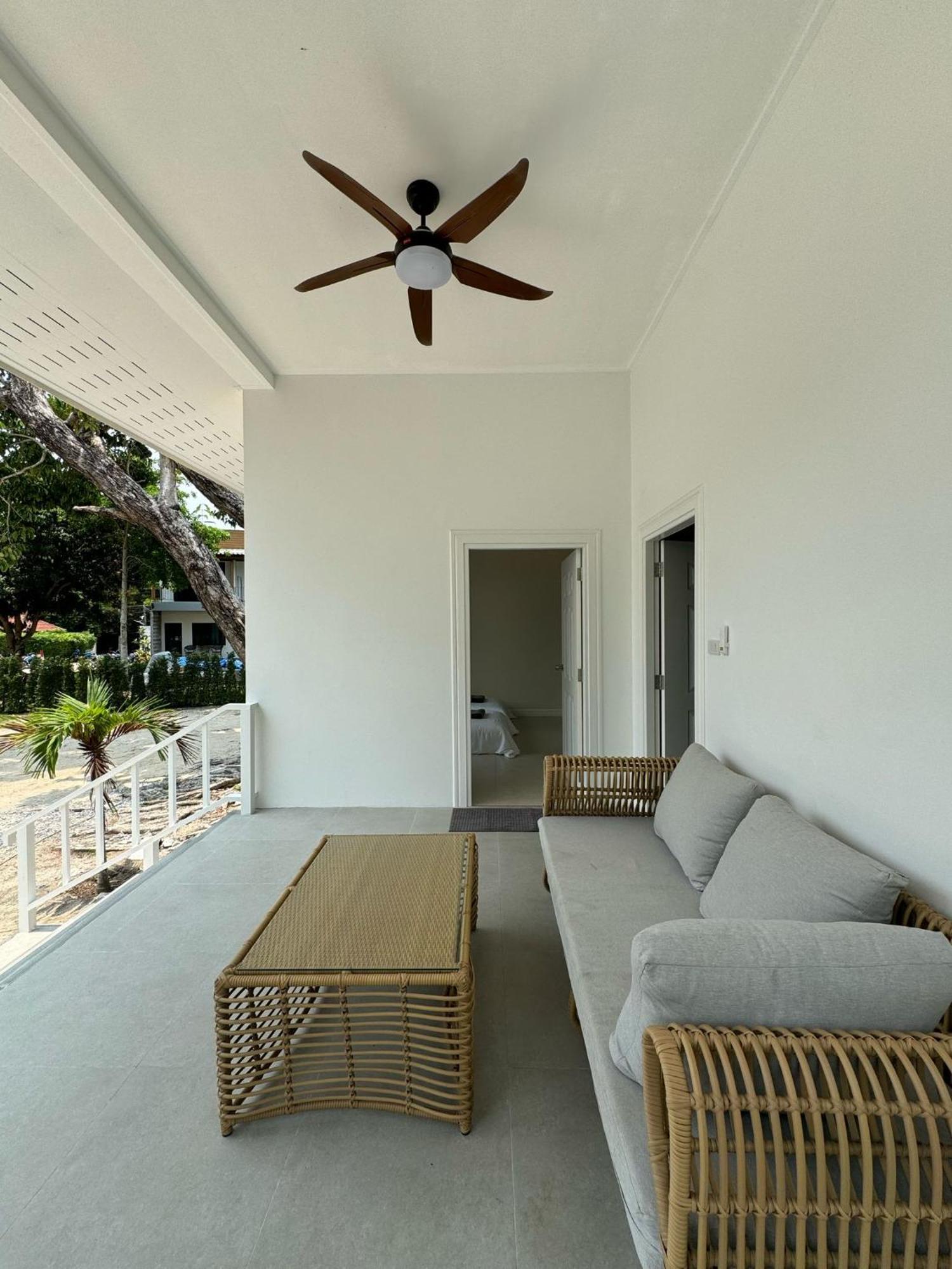 Sabaii Bay Resort Baan Tai Exteriör bild